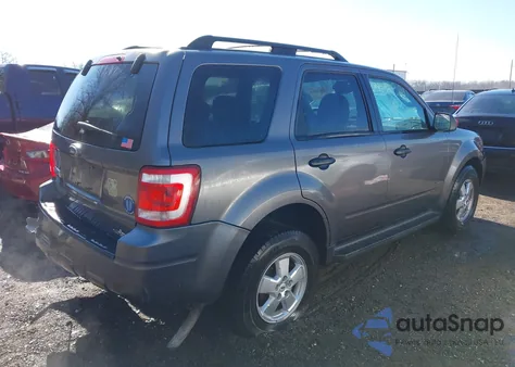 2009 Ford Escape Xlt from USA, damaged, VIN 1FMCU03709KC58641